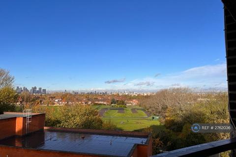 undefined, Greenwich Heights, London, SE18