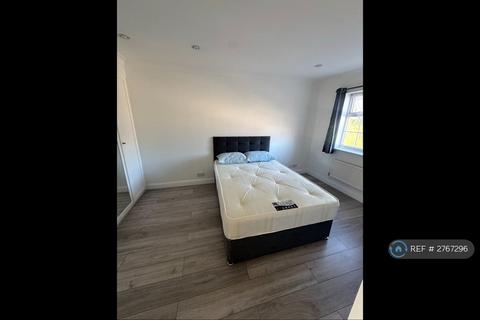 1 bedroom in a house share to rent, Patrick Coman House, London, EC1V