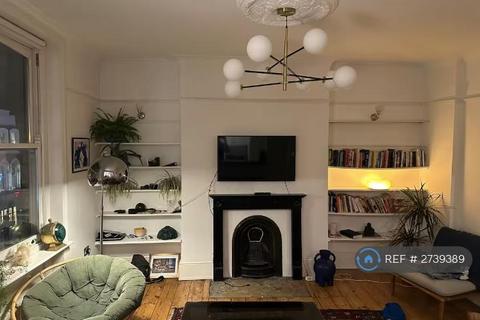 undefined, Stoke Newington Road, London, N16