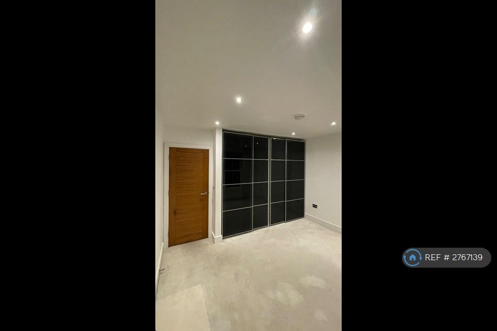 Bedroom 1 - Image 2