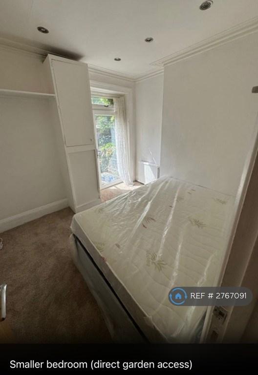 Smaller Bed /  Private Bath / Direct Garden Access