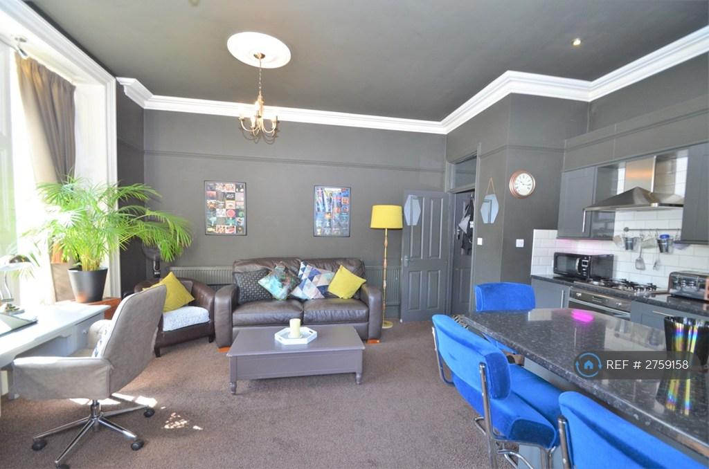 Lounge / Kitchen / Diner