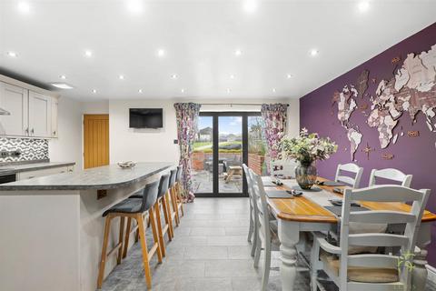 undefined, Newtown, Cheltenham GL54