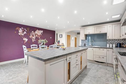 undefined, Newtown, Cheltenham GL54