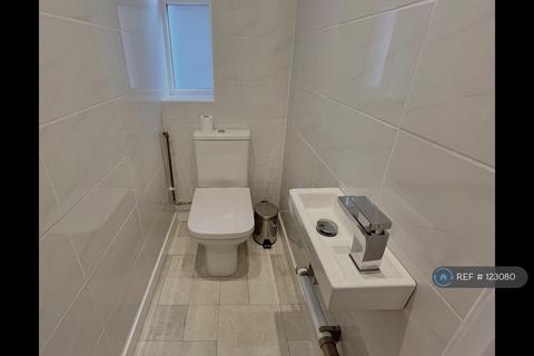 1 bedroom flat to rent, Manorgate Road, Kingston Upon Thames, KT2