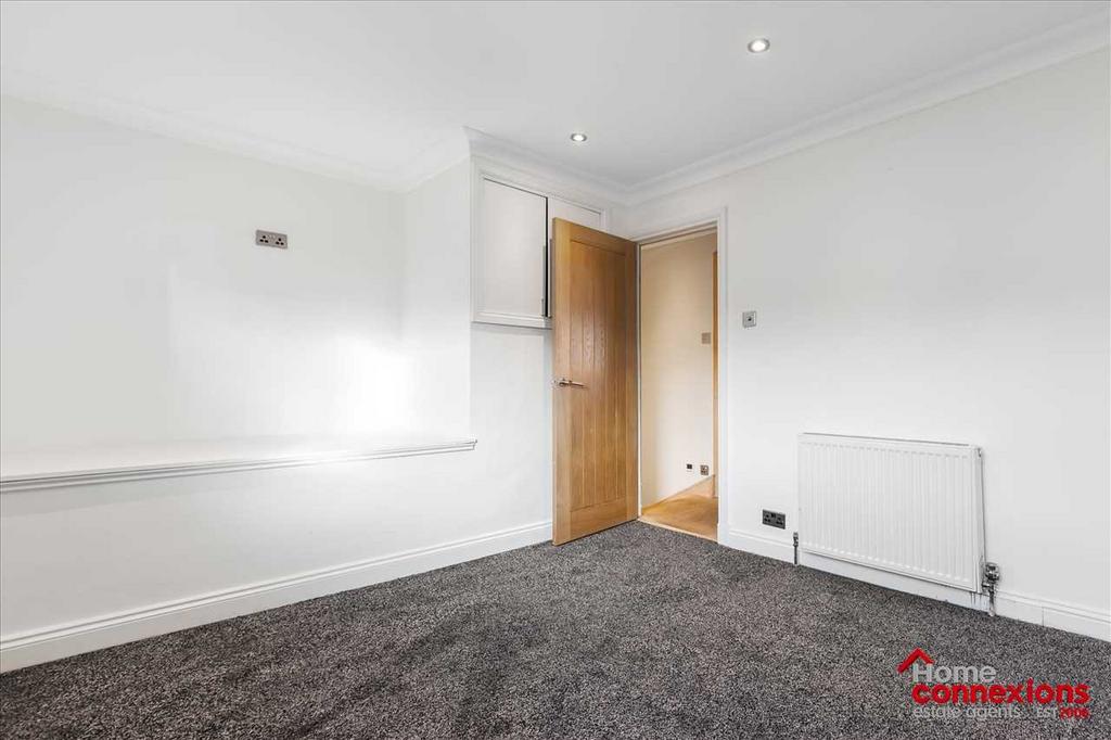 Bedroom One (2)