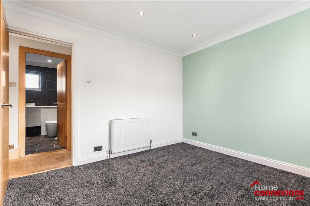 Bedroom One (3)