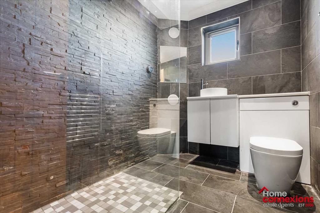 Shower Room (1)