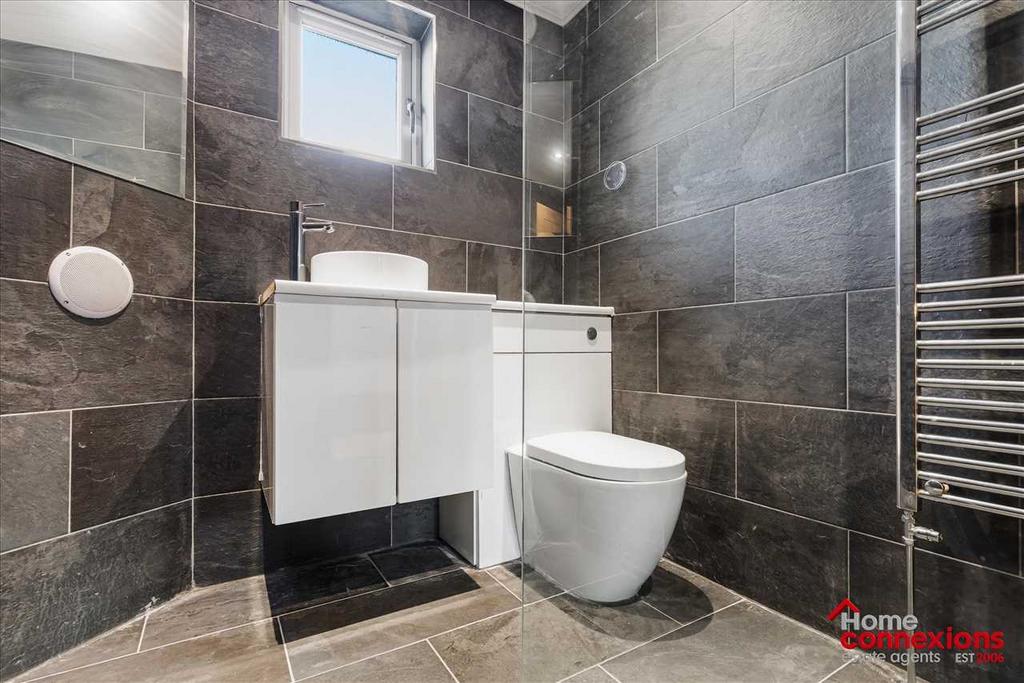 Shower Room (2)