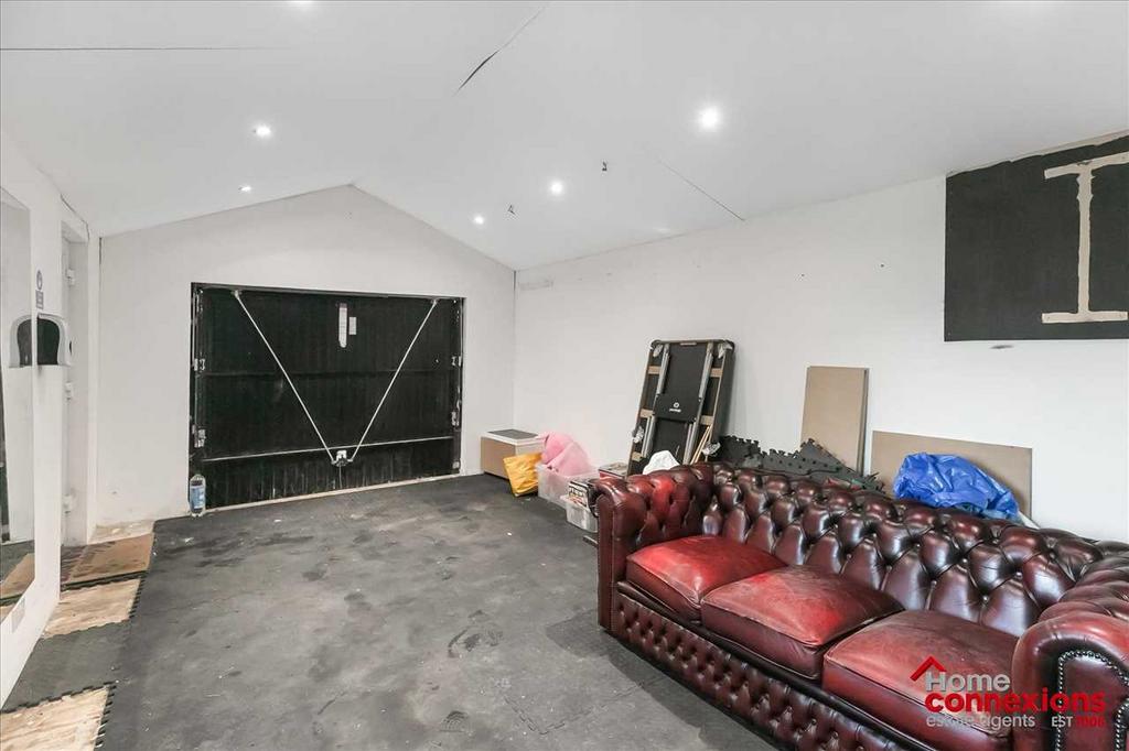 Garage Space (2)