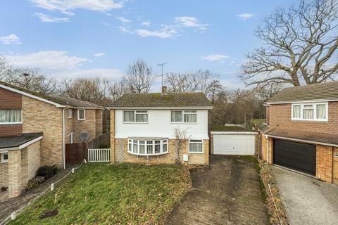 3 bedroom detached house for sale, Ellis Farm Close,  Woking,  GU22