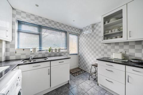 undefined, Ellis Farm Close, Woking, GU22