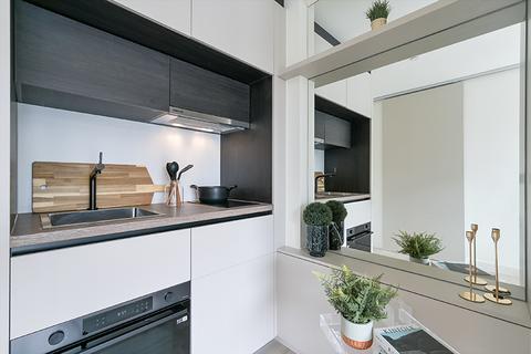 Studio to rent, Greenhill Way, Harrow HA1