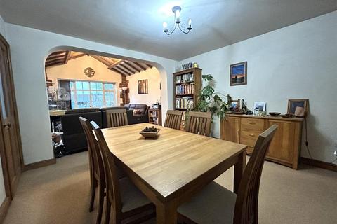 4 bedroom detached house for sale, Highway Road, Thurmaston, Leicester
