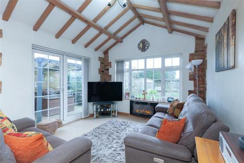 4 bedroom detached house for sale, Highway Road, Thurmaston, Leicester