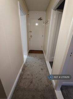 3 bedroom flat to rent, Totteridge Road, High Wycombe, HP13