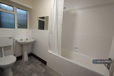3 bedroom flat to rent, Totteridge Road, High Wycombe, HP13