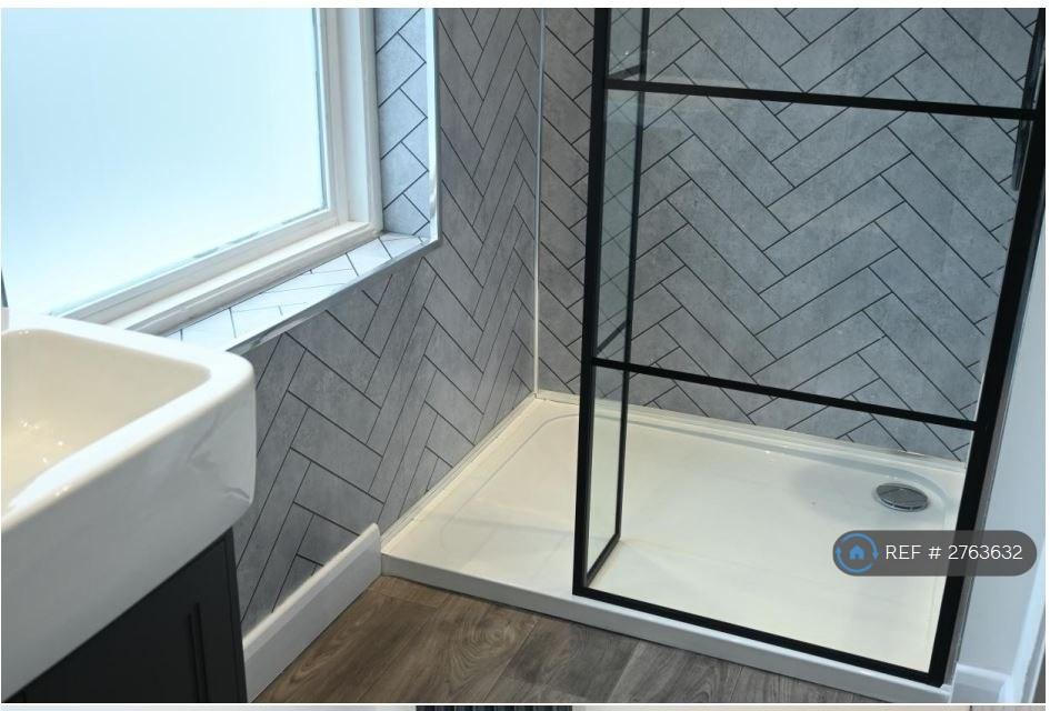 Shower-Room