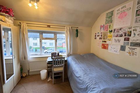4 bedroom flat to rent, Porchester Road, Kingston Upon Thames, KT1
