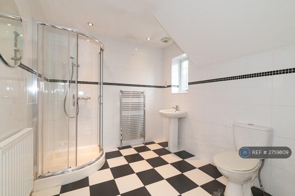 Ensuite To Bedroom 2