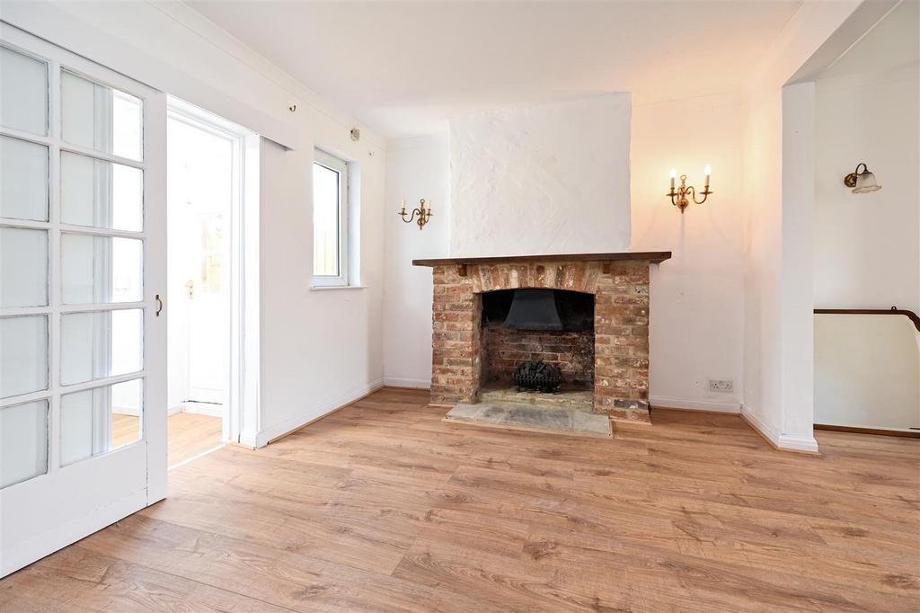 Sitting/Dining Room