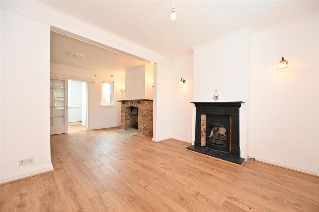 Sitting/Dining Room