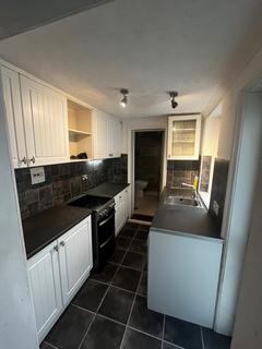 2 bedroom terraced house to rent, Capps Road, Norwich NR3