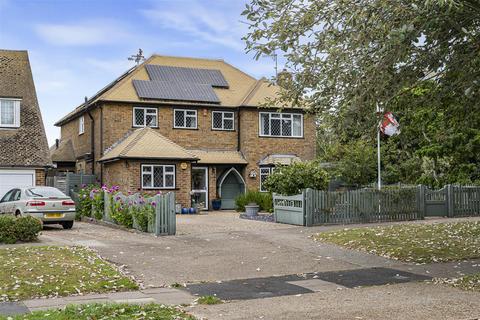 5 bedroom house for sale, Chyngton Way, Seaford