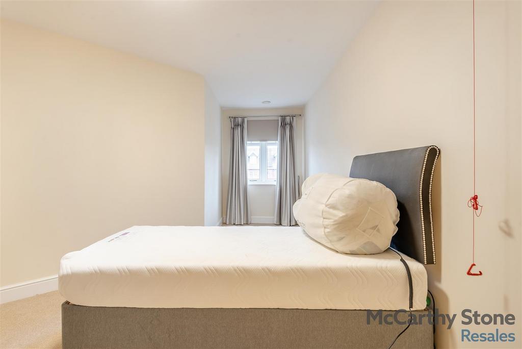 8675841-interior11.jpg