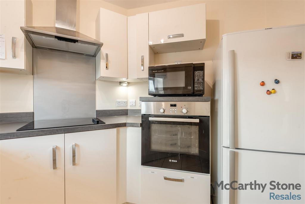 8675841-interior09.jpg