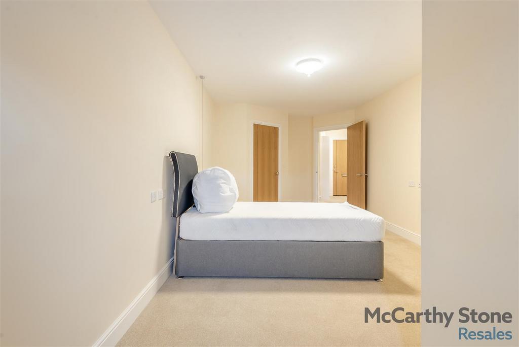 8675841-interior12.jpg