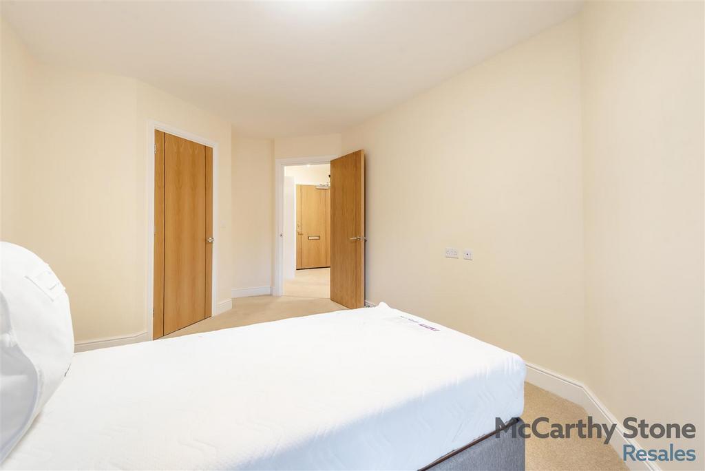 8675841-interior13.jpg