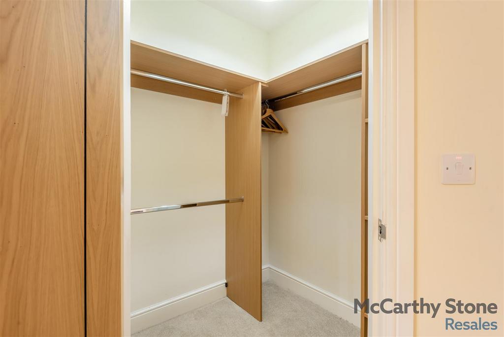 8675841-interior14.jpg