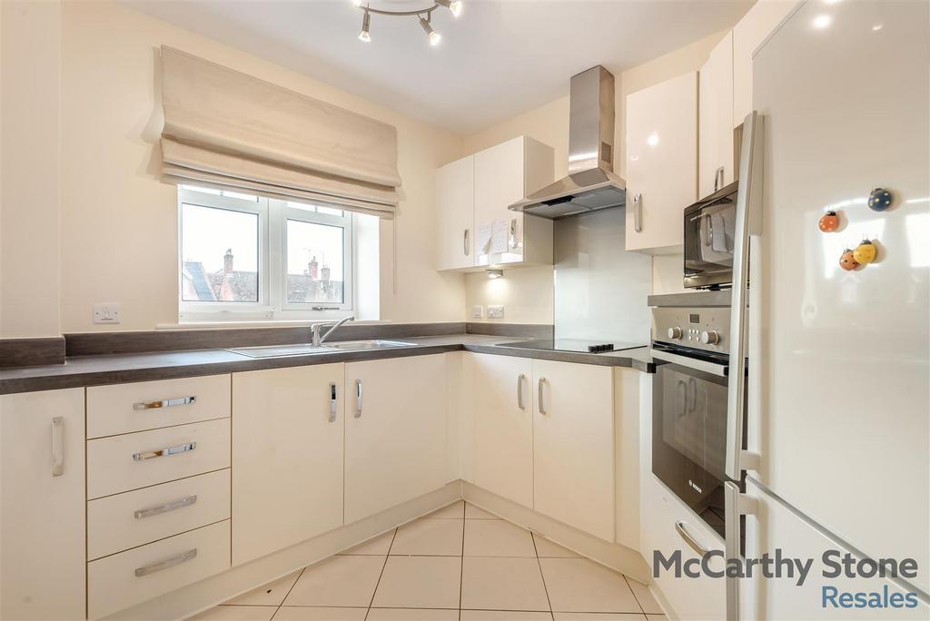 8675841-interior07.jpg