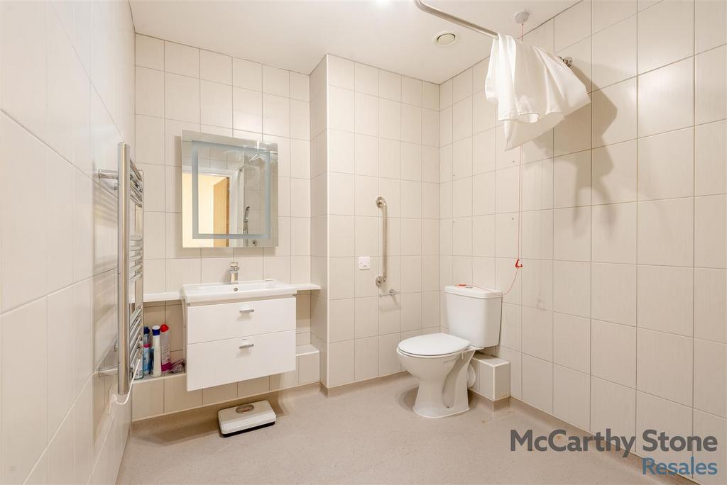 8675841-interior17.jpg