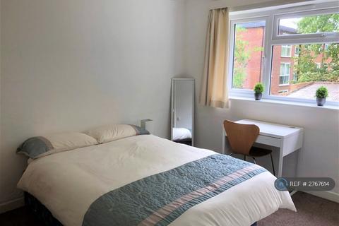 3 bedroom flat to rent, Pendlebury Court, Surbiton, KT5