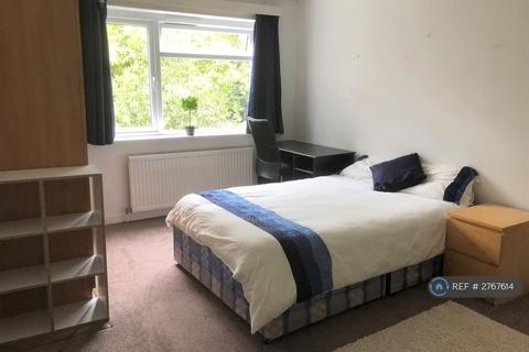 3 bedroom flat to rent, Pendlebury Court, Surbiton, KT5