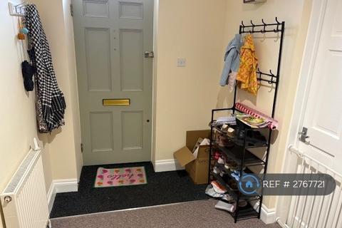 2 bedroom flat to rent, London Road, King's Lynn, PE30