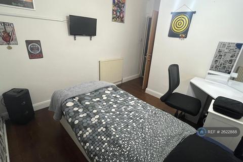 undefined, Richmond Road, London, TW7