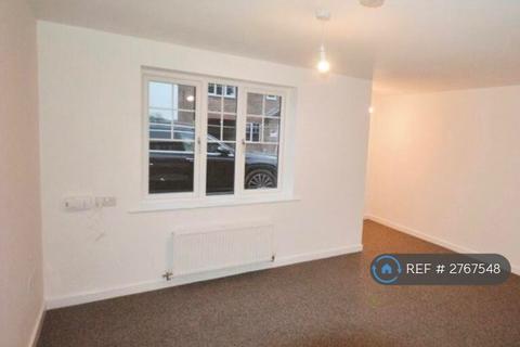 3 bedroom semi-detached house to rent, Sycamore Drive, Chesterfield, S42