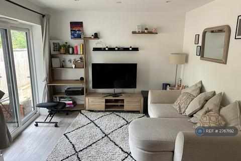 2 bedroom flat to rent, The Birches, St. Albans, AL3