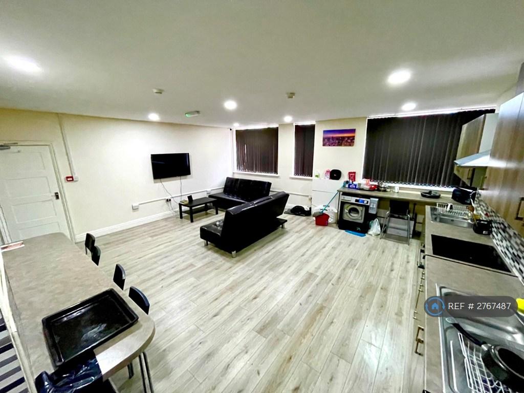 Lounge / Kitchen