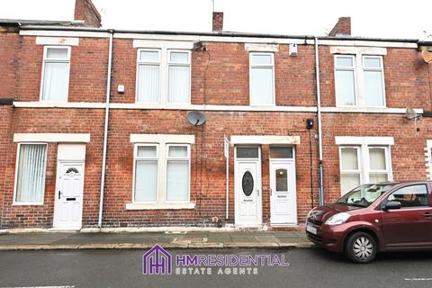 2 bedroom flat to rent, Laurel Street, Wallsend NE28