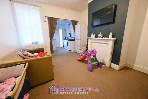2 bedroom flat to rent, Laurel Street, Wallsend NE28