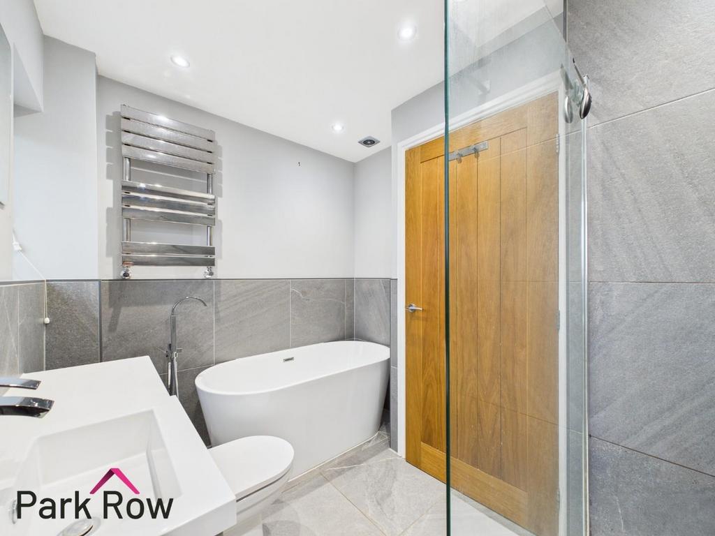Main bathroom