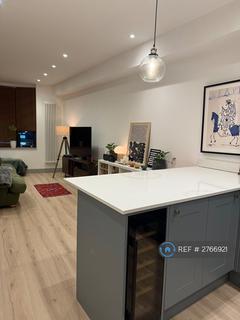 2 bedroom flat to rent, Bickersteth Road, London, SW17
