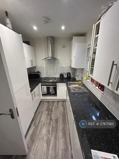3 bedroom flat to rent, West Green Road, London, N15
