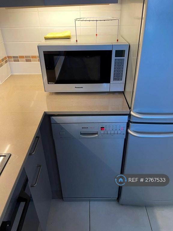 Kitchen Microwave Dishwasher &amp; Fridge Freezer