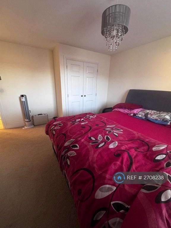 Master Bed Room