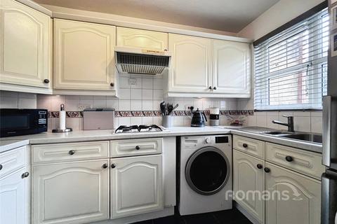 2 bedroom terraced house for sale, Lyndsey Close, Farnborough, Hampshire